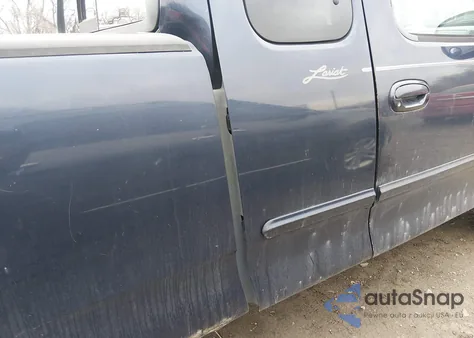 2002 Ford F-150 Lariat/Xl/Xlt z USA, uszkodzony, nr VIN 1FTRX18L72KA85451